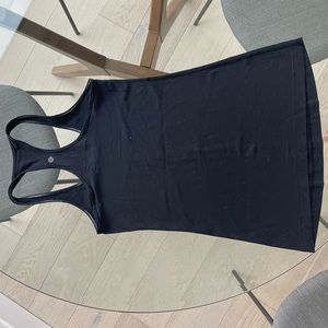 Lululemon black tank top size M